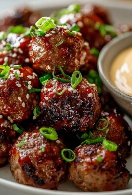 Die besten koreanischen BBQ-Fleischbällchen mit scharfem Mayo-Dip