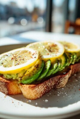 Klassischer Avocado Toast mit Meersalz & Zitrone – Frisch!
