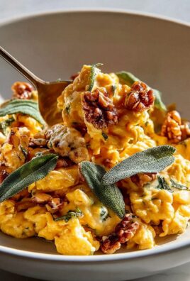 Kürbis Spätzle mit Walnuss und Salbei - Herbstgenuss pur!