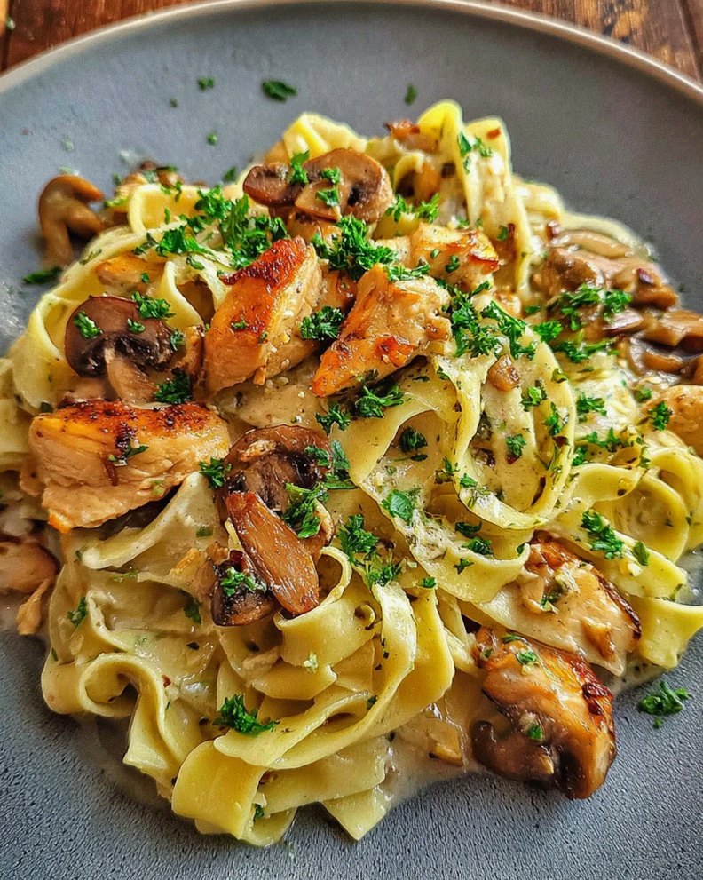 Tagliatelle mit Pilzen und Huhn in Sahnesosse – Schritt 1